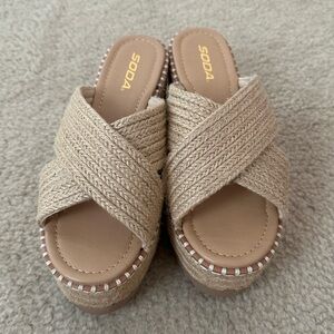 Women’s espadrille sandals